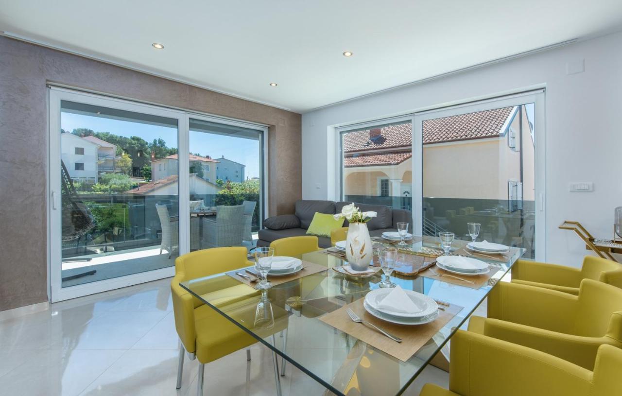 Modern Apartments With Shared Pool Near The Sea Pula Exteriér fotografie