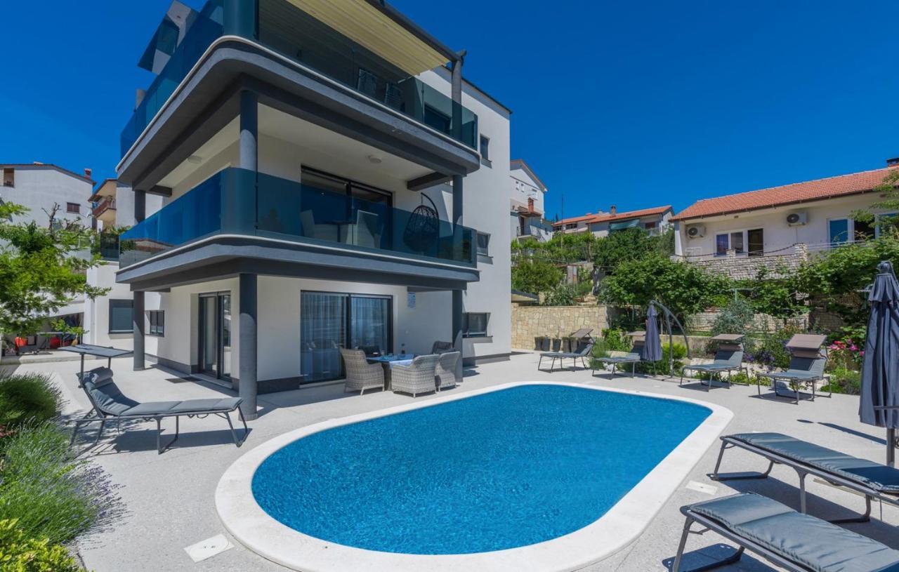 Modern Apartments With Shared Pool Near The Sea Pula Exteriér fotografie